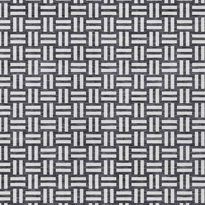 Homeroots 3' Black And Ivory Geometric Indoor Outdoor Area Rug - Stylish, Washable, Durable For Any Space 3' X 5' Polyester 595523