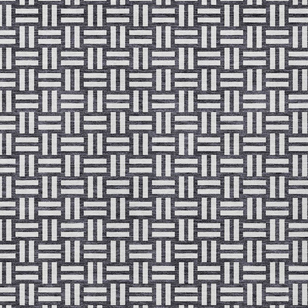 Homeroots 3' Black And Ivory Geometric Indoor Outdoor Area Rug - Stylish, Washable, Durable For Any Space 3' X 5' Polyester 595523
