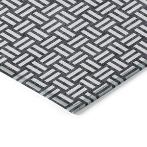 Homeroots 3' Black And Ivory Geometric Indoor Outdoor Area Rug - Stylish, Washable, Durable For Any Space 8' X 10' Polyester 595526