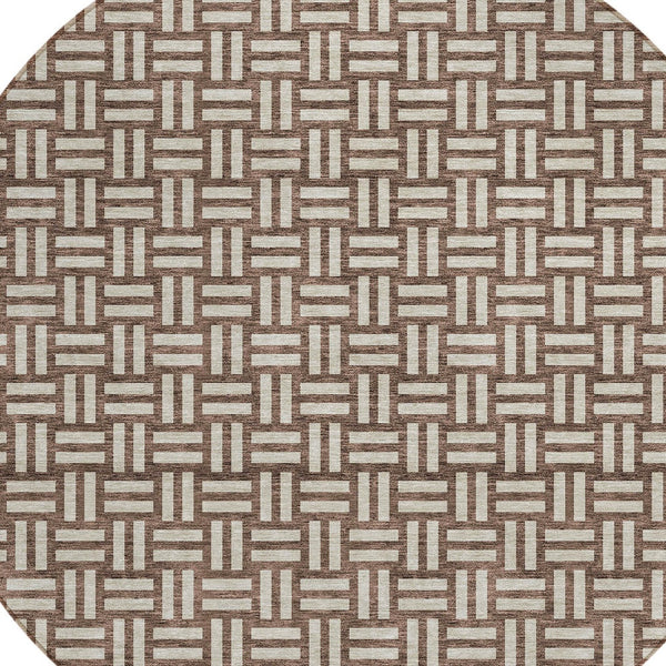 Homeroots 3' Black And Ivory Geometric Indoor Outdoor Area Rug - Stylish, Washable, Durable For Any Space 8' Round Polyester 595531