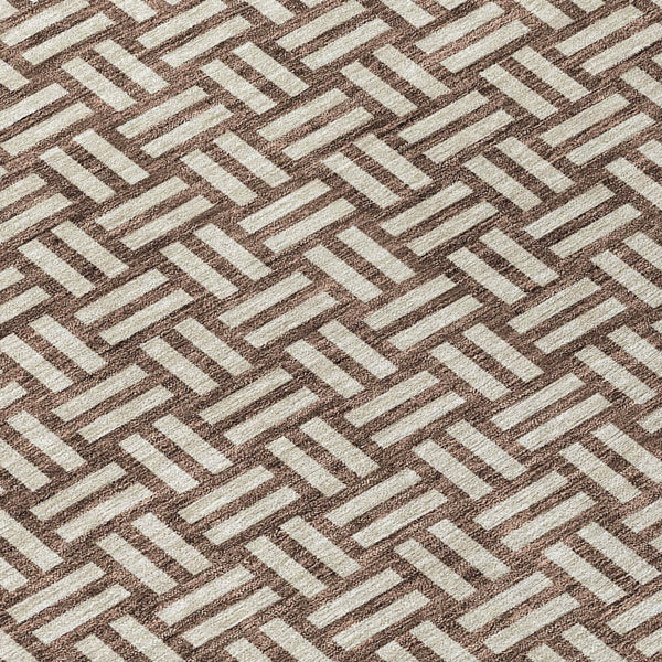 Homeroots 3' Black And Ivory Geometric Indoor Outdoor Area Rug - Stylish, Washable, Durable For Any Space 8' Round Polyester 595531