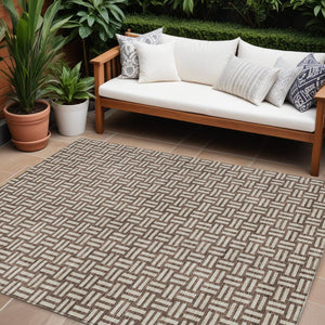 Homeroots 3' Black And Ivory Geometric Indoor Outdoor Area Rug - Stylish, Washable, Durable For Any Space 9' X 12' Polyester 595533