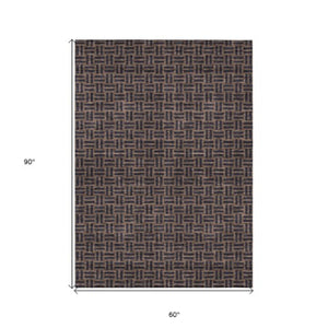 Homeroots 3' Black And Ivory Geometric Indoor Outdoor Area Rug - Stylish, Washable, Durable For Any Space 5' X 8' Polyester 595542