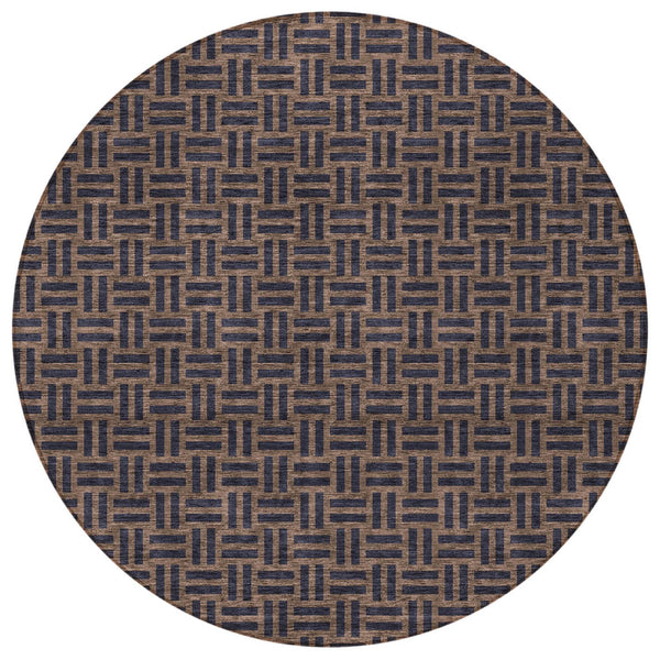 Homeroots 3' Black And Ivory Geometric Indoor Outdoor Area Rug - Stylish, Washable, Durable For Any Space 8' Round Polyester 595543