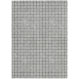 Homeroots 3' Black And Ivory Geometric Indoor Outdoor Area Rug - Stylish, Washable, Durable For Any Space 9' X 12' Polyester 595563