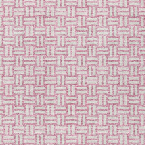 Homeroots 3' Black And Ivory Geometric Indoor Outdoor Area Rug - Stylish, Washable, Durable For Any Space 9' X 12' Polyester 595587