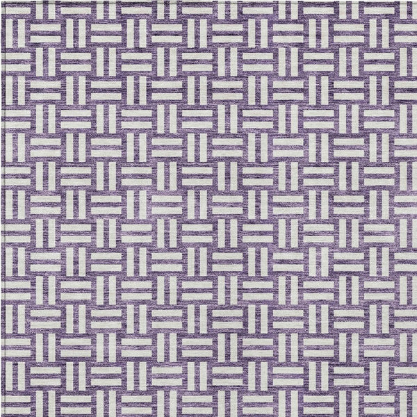 Homeroots 3' Black And Ivory Geometric Indoor Outdoor Area Rug - Stylish, Washable, Durable For Any Space 9' X 12' Polyester 595593