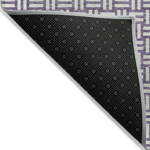 Homeroots 3' Black And Ivory Geometric Indoor Outdoor Area Rug - Stylish, Washable, Durable For Any Space 10' X 14' Polyester 595594