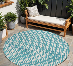 Homeroots 3' Black And Ivory Geometric Indoor Outdoor Area Rug - Stylish, Washable, Durable For Any Space 8' Round Polyester 595603