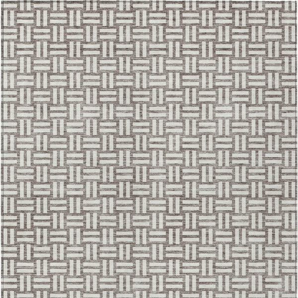 Homeroots 3' Black And Ivory Geometric Indoor Outdoor Area Rug - Stylish, Washable, Durable For Any Space 9' X 12' Polyester 595611