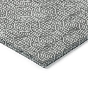Homeroots 3' Stylish Beige And Ivory Geometric Washable Rug For Indoor And Outdoor Spaces, Durable Design 5' X 8' Polyester 595650