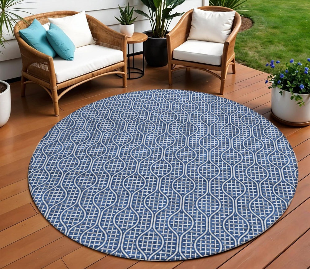 HomeRoots 5' Navy Blue and Ivory Geometric Area Rug – Stylish, Durable, Washable Indoor Outdoor Design for Any Space 8' Round 595663