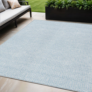 Homeroots 3' Stylish Beige And Ivory Geometric Washable Rug For Indoor And Outdoor Spaces, Durable Design 5' X 8' Polyester 595680
