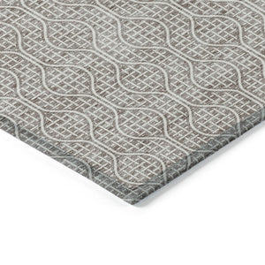 Homeroots 3' Stylish Beige And Ivory Geometric Washable Rug For Indoor And Outdoor Spaces, Durable Design 3' X 5' Polyester 595691