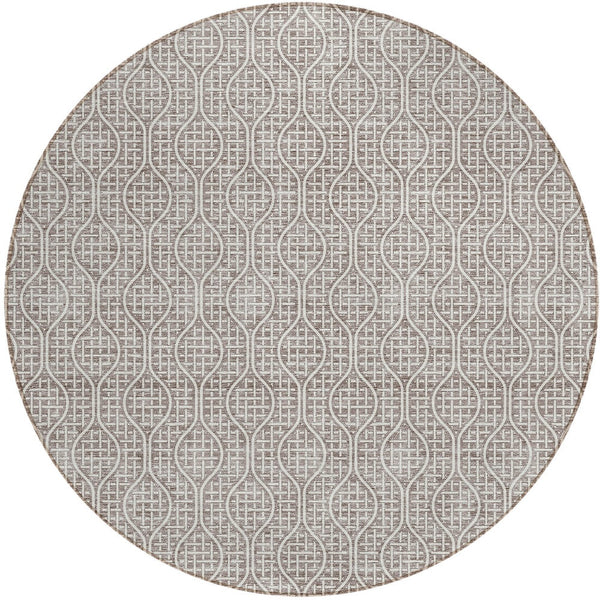 Homeroots 3' Stylish Beige And Ivory Geometric Washable Rug For Indoor And Outdoor Spaces, Durable Design 8' Round Polyester 595693