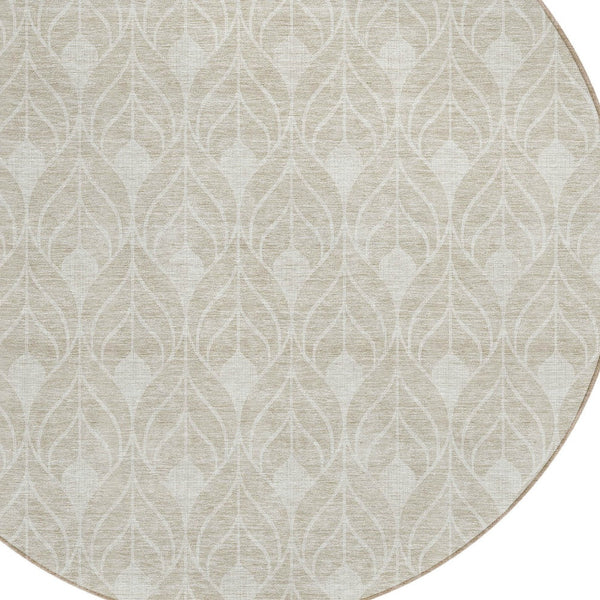 Homeroots 3' Beige And Ivory Geometric Washable Area Rug For Indoor & Outdoor Spaces, Durable And Stylish 8' Round Polyester 595705