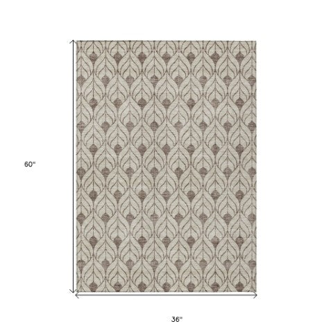 Homeroots 3' Beige And Ivory Geometric Washable Area Rug For Indoor & Outdoor Spaces, Durable And Stylish 3' X 5' Polyester 595709