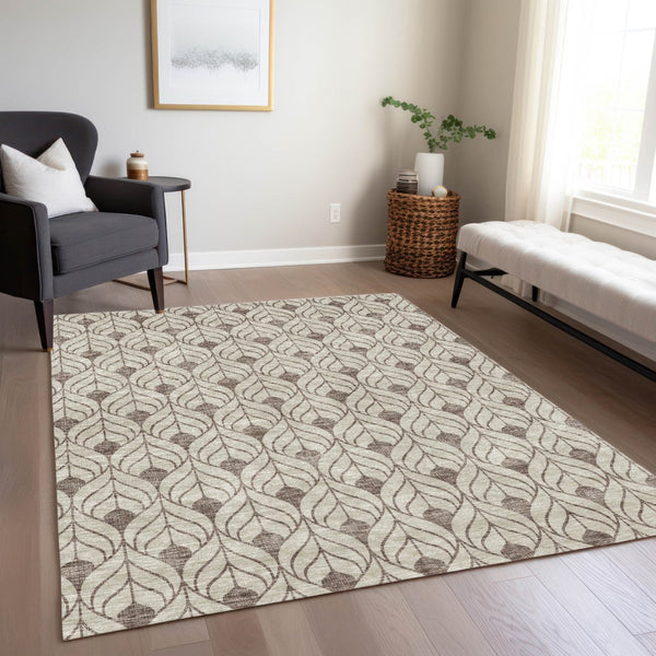 Homeroots 3' Beige And Ivory Geometric Washable Area Rug For Indoor & Outdoor Spaces, Durable And Stylish 3' X 5' Polyester 595709