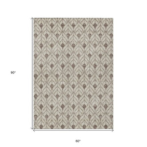 Homeroots 3' Beige And Ivory Geometric Washable Area Rug For Indoor & Outdoor Spaces, Durable And Stylish 5' X 8' Polyester 595710