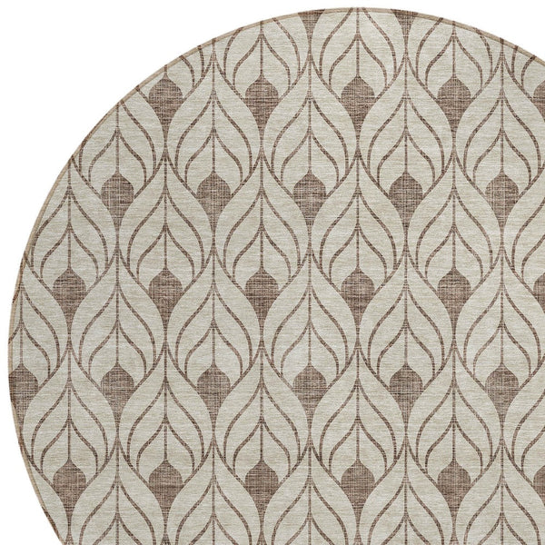 Homeroots 3' Beige And Ivory Geometric Washable Area Rug For Indoor & Outdoor Spaces, Durable And Stylish 8' Round Polyester 595711