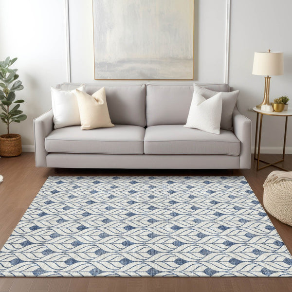 Homeroots 3' Beige And Ivory Geometric Washable Area Rug For Indoor & Outdoor Spaces, Durable And Stylish 3' X 5' Polyester 595715