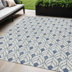 Homeroots 3' Beige And Ivory Geometric Washable Area Rug For Indoor & Outdoor Spaces, Durable And Stylish 5' X 8' Polyester 595716