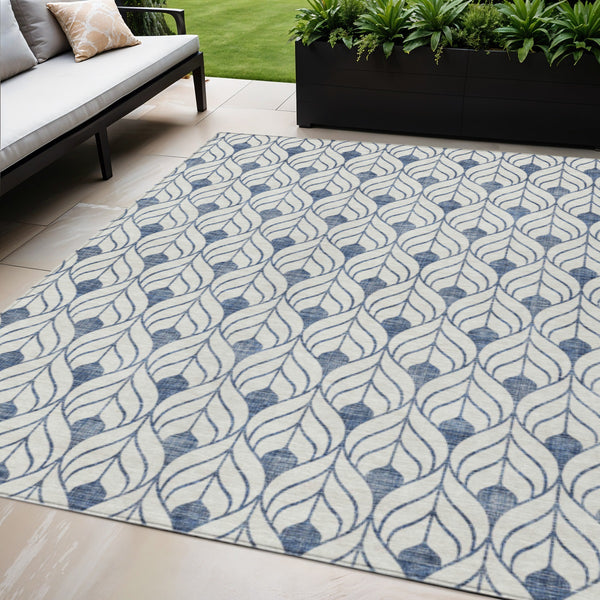 Homeroots 3' Beige And Ivory Geometric Washable Area Rug For Indoor & Outdoor Spaces, Durable And Stylish 5' X 8' Polyester 595716