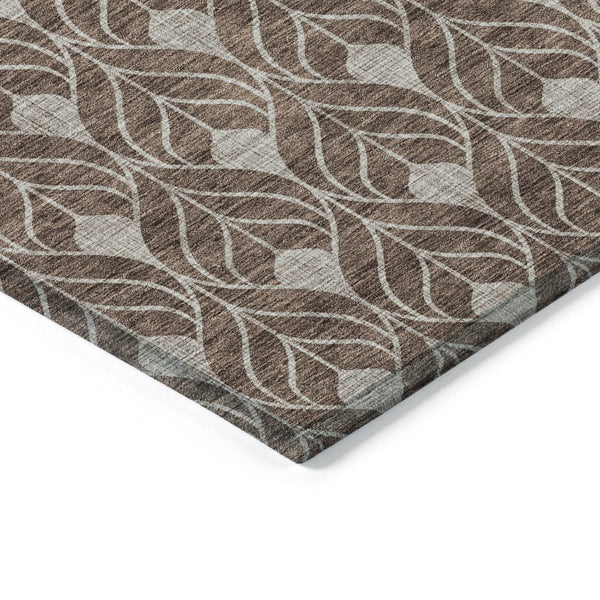 Homeroots 3' Beige And Ivory Geometric Washable Area Rug For Indoor & Outdoor Spaces, Durable And Stylish 3' X 5' Polyester 595721