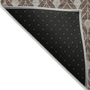 HomeRoots 5' Geometric Washable Indoor Outdoor Area Rug - Chocolate & Beige, Durable, Stain-Resistant Style 5' X 8' 595722