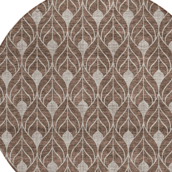 Homeroots 3' Beige And Ivory Geometric Washable Area Rug For Indoor & Outdoor Spaces, Durable And Stylish 8' Round Polyester 595723