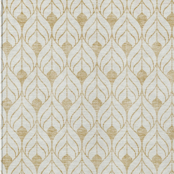 Homeroots 3' Beige And Ivory Geometric Washable Area Rug For Indoor & Outdoor Spaces, Durable And Stylish 3' X 5' Polyester 595733