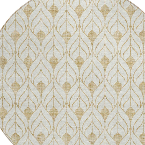 Homeroots 3' Beige And Ivory Geometric Washable Area Rug For Indoor & Outdoor Spaces, Durable And Stylish 8' Round Polyester 595735