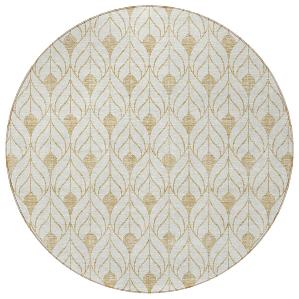 Homeroots 3' Beige And Ivory Geometric Washable Area Rug For Indoor & Outdoor Spaces, Durable And Stylish 8' Round Polyester 595735