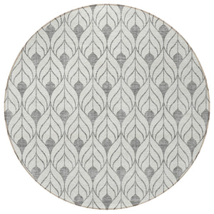 Homeroots 3' Beige And Ivory Geometric Washable Area Rug For Indoor & Outdoor Spaces, Durable And Stylish 8' Round Polyester 595741