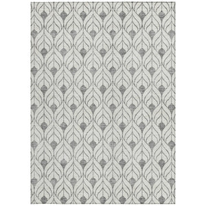 Homeroots 3' Beige And Ivory Geometric Washable Area Rug For Indoor & Outdoor Spaces, Durable And Stylish 9' X 12' Polyester 595743