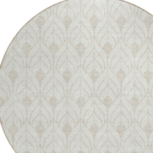 Homeroots 3' Beige And Ivory Geometric Washable Area Rug For Indoor & Outdoor Spaces, Durable And Stylish 8' Round Polyester 595747