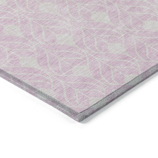 Homeroots 3' Beige And Ivory Geometric Washable Area Rug For Indoor & Outdoor Spaces, Durable And Stylish 3' X 5' Polyester 595757