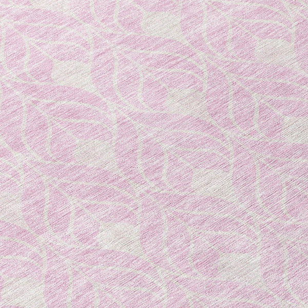 Homeroots 3' Beige And Ivory Geometric Washable Area Rug For Indoor & Outdoor Spaces, Durable And Stylish 8' Round Polyester 595759