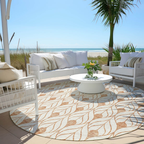 Homeroots 3' Beige And Ivory Geometric Washable Area Rug For Indoor & Outdoor Spaces, Durable And Stylish 8' Round Polyester 595765