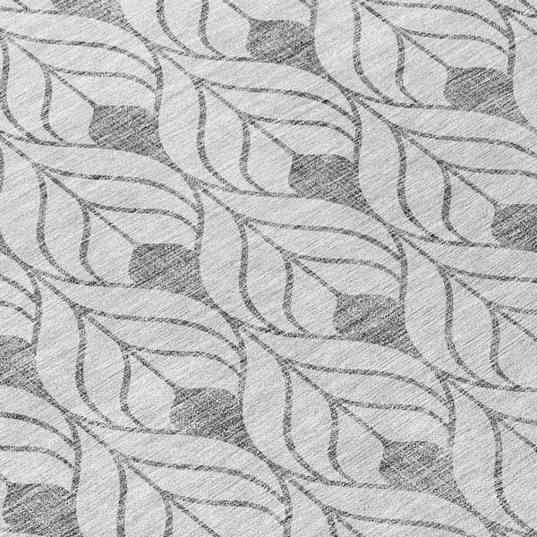 Homeroots 3' Beige And Ivory Geometric Washable Area Rug For Indoor & Outdoor Spaces, Durable And Stylish 8' Round Polyester 595771