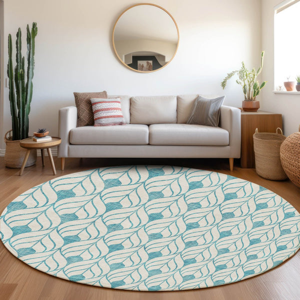 Homeroots 3' Beige And Ivory Geometric Washable Area Rug For Indoor & Outdoor Spaces, Durable And Stylish 8' Round Polyester 595777
