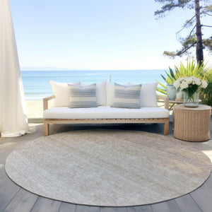 Homeroots 3' Beige And Ivory Ombre Area Rug - Stylish, Washable Design For Indoor & Outdoor Use, Durable Fun! 8' Round Polyester 595783