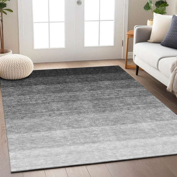 Homeroots 3' Beige And Ivory Ombre Area Rug - Stylish, Washable Design For Indoor & Outdoor Use, Durable Fun! 3' X 5' Polyester 595787
