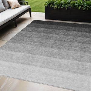 Homeroots 3' Beige And Ivory Ombre Area Rug - Stylish, Washable Design For Indoor & Outdoor Use, Durable Fun! 5' X 8' Polyester 595788