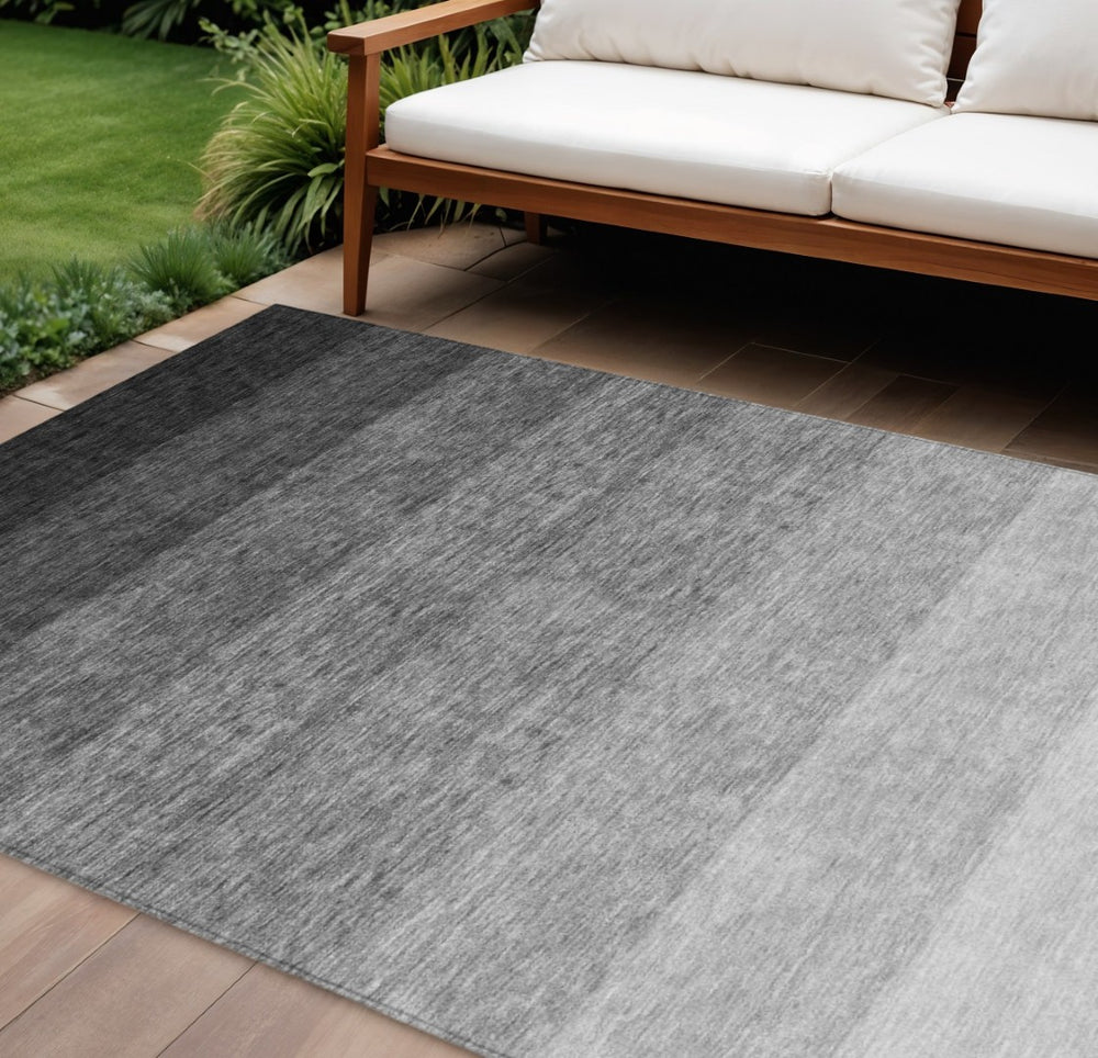HomeRoots 5' Black and Ivory Ombre Area Rug – Durable, Washable, Stylish for Indoor or Outdoor Spaces 8' X 10' 595790