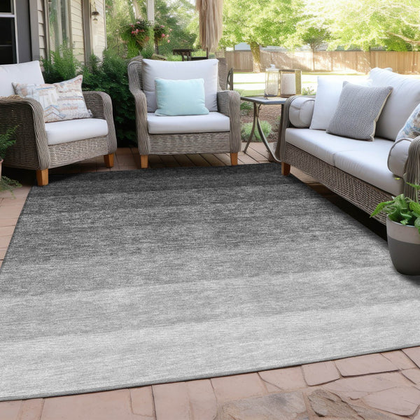 Homeroots 3' Beige And Ivory Ombre Area Rug - Stylish, Washable Design For Indoor & Outdoor Use, Durable Fun! 9' X 12' Polyester 595791