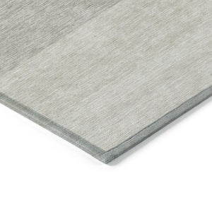 Homeroots 3' Beige And Ivory Ombre Area Rug - Stylish, Washable Design For Indoor & Outdoor Use, Durable Fun! 3' X 5' Polyester 595793