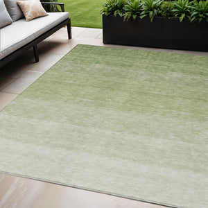 Homeroots 3' Beige And Ivory Ombre Area Rug - Stylish, Washable Design For Indoor & Outdoor Use, Durable Fun! 5' X 8' Polyester 595806