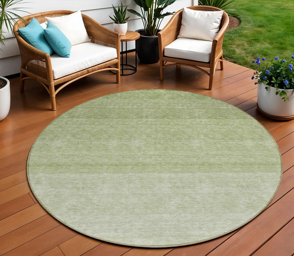 Homeroots 3' Beige And Ivory Ombre Area Rug - Stylish, Washable Design For Indoor & Outdoor Use, Durable Fun! 8' Round Polyester 595807