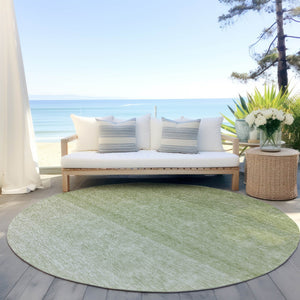 Homeroots 3' Beige And Ivory Ombre Area Rug - Stylish, Washable Design For Indoor & Outdoor Use, Durable Fun! 8' Round Polyester 595807